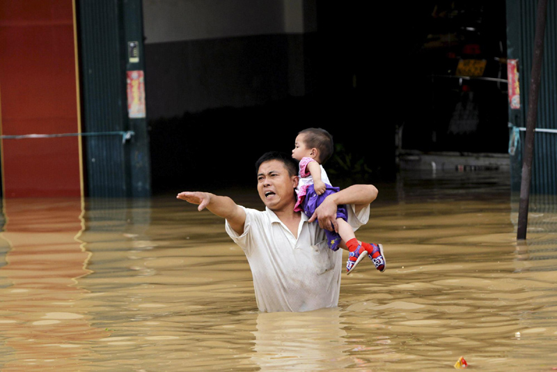 Day-by-day Photos: China flood