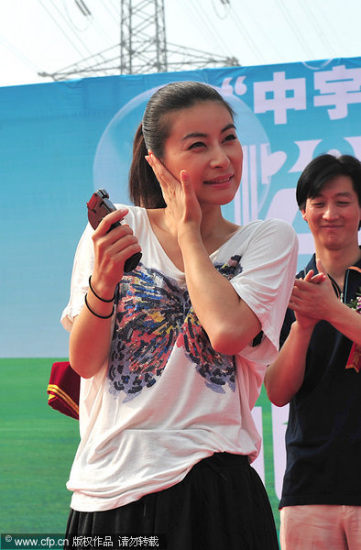 Chinese diving queen supports fitness