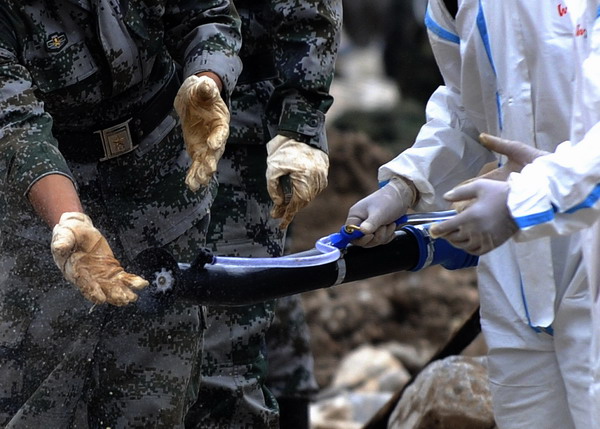 Decontamination work continues in Zhouqu