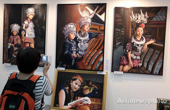 World artists show their works in Beijing