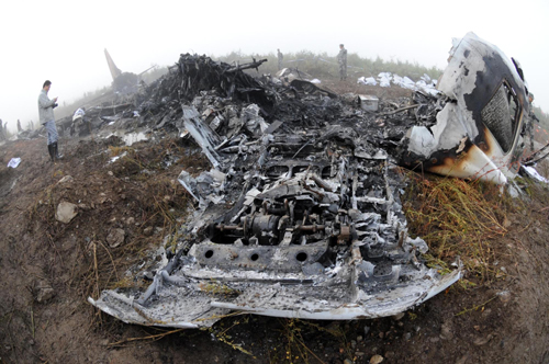 Plane crash in NE China kills 42