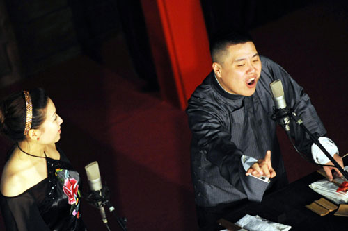 Crosstalk show popular in Tianjin