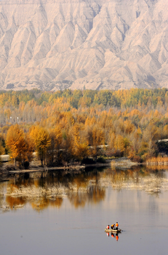 Autumn scenes from upper reaches of Yellow River