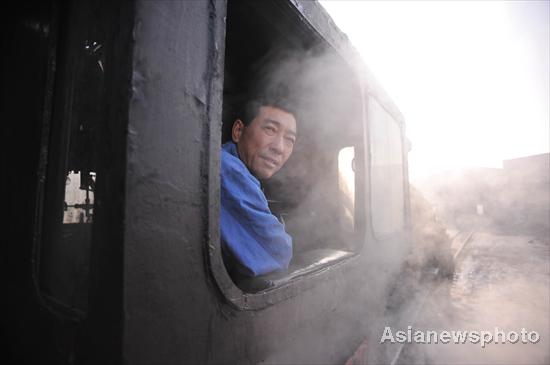 Last steam locomotive retires in NE China