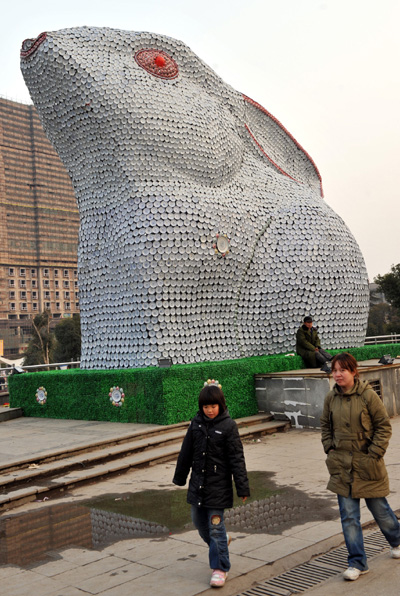 Giant porcelain rabbit to greet Chinese New Year