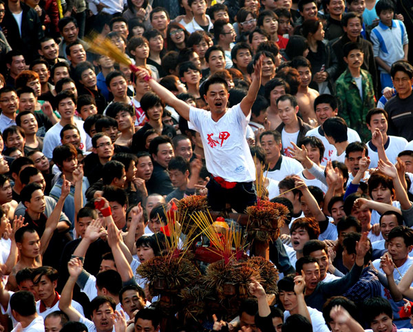 Village holds good harvest parade