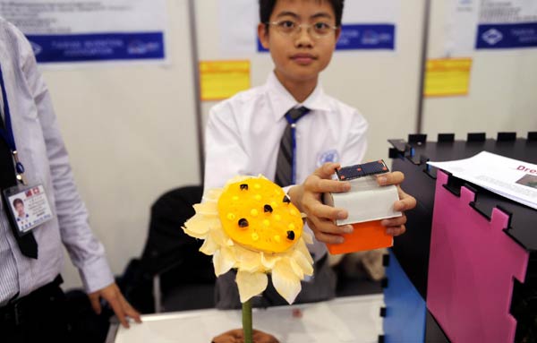 Chinese teens wow Geneva with inventions