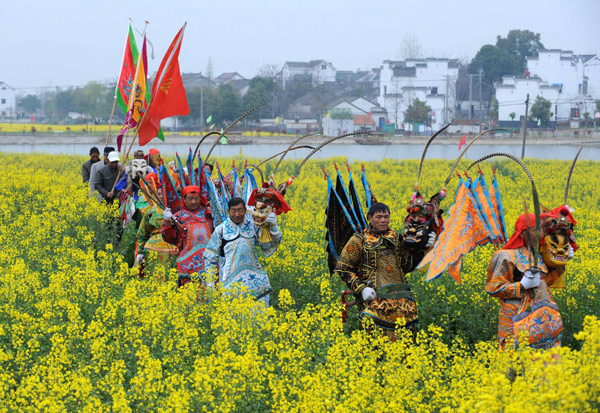 Spring arrives in China's first 'slow city'