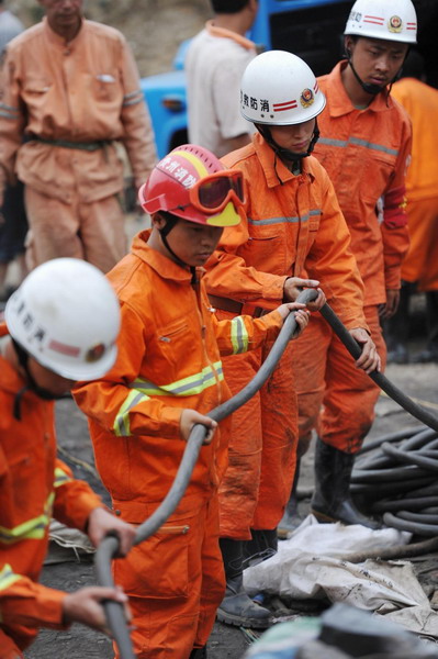 8 trapped in flooded coal mine in SW China