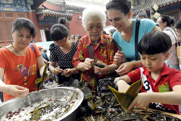 Zongzi DIY for Dragon Boat Festival