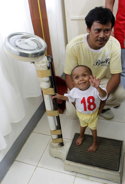 Filipino set to be named world's shortest man