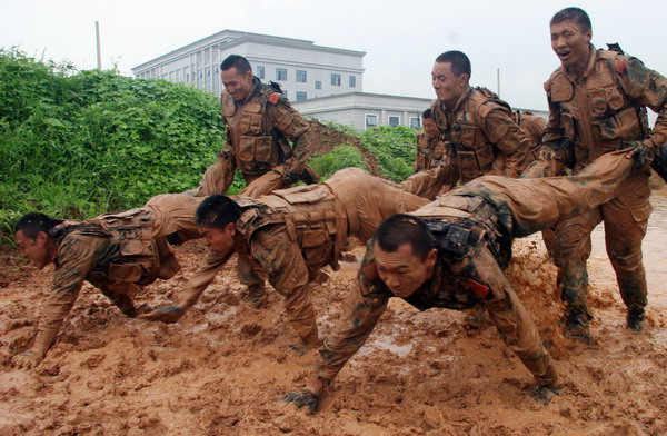 Soldiers start toughest training in SW China