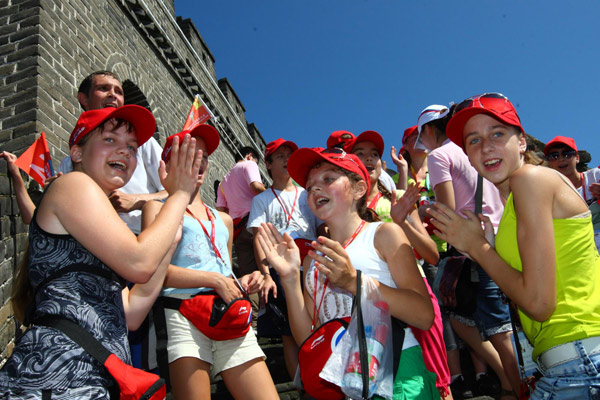 Russian students enjoy summer camp in Beijing