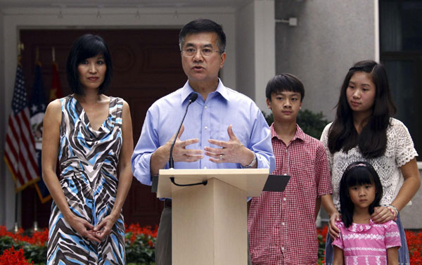 US ambassador to China Gary Locke meets media