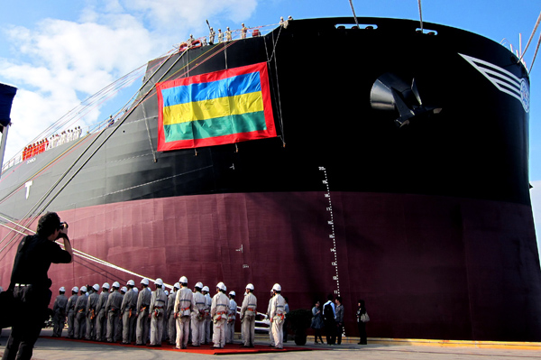 China delivers its largest bulk carrier