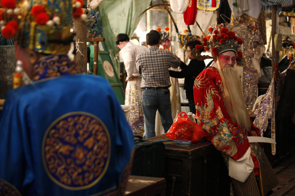 Cantonese opera performances in HK