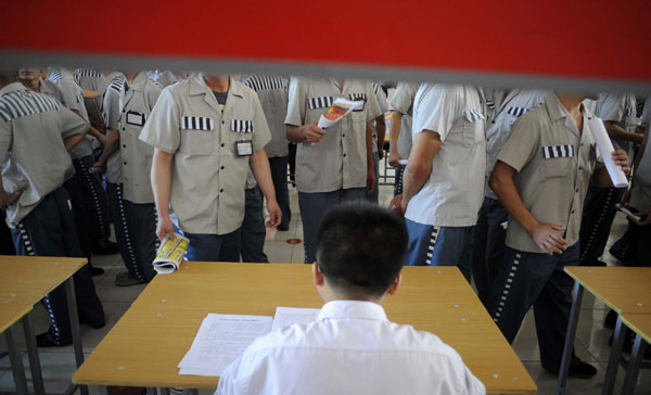 Job fair offers work to prisoners