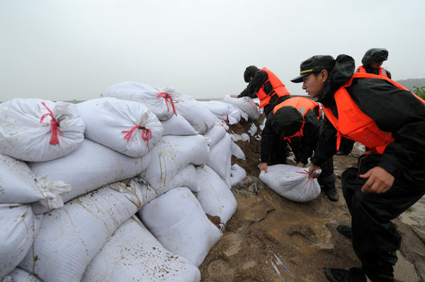 Typhoon Haikui wreaks havoc after landing