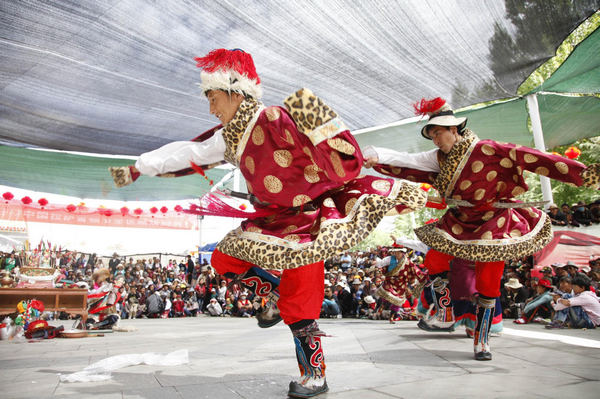 Tibetan operas staged during Shoton Festival