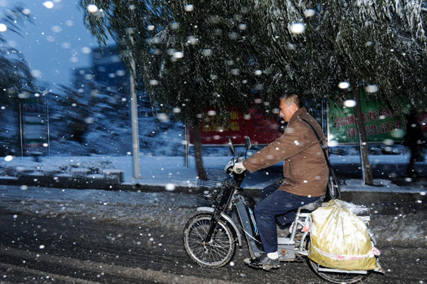 Here comes the snow