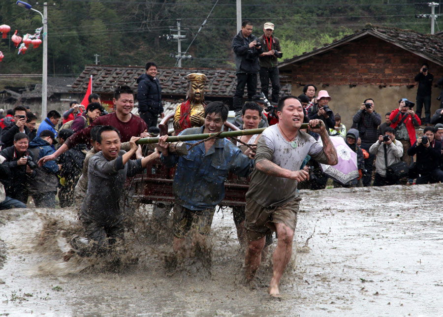 Many facets of Lantern Festival across China