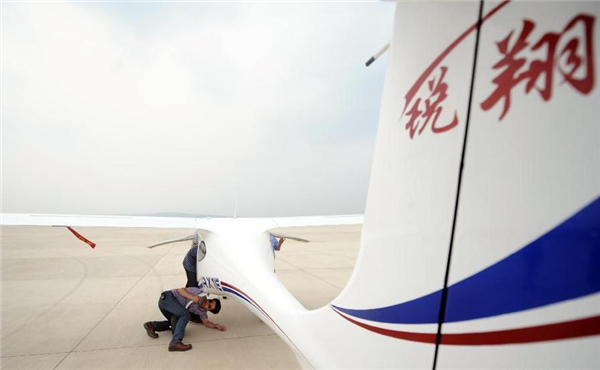 Electric light airplane conducts test flight