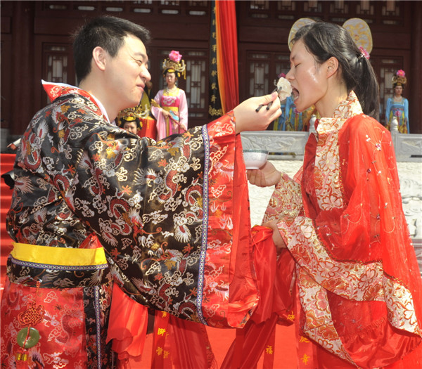 Many ways to get married on <EM>Qixi</EM>