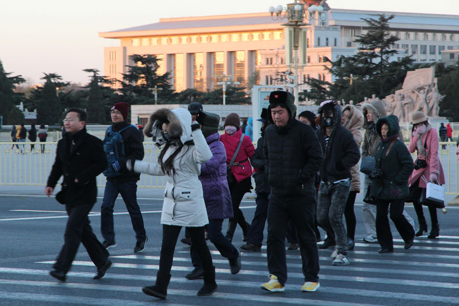 Strong winds chill Beijing