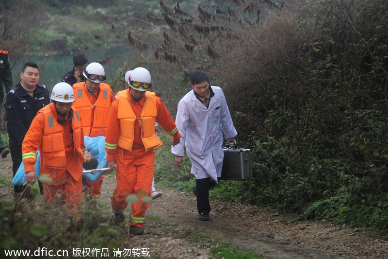 Man saved after three days stuck on mountain