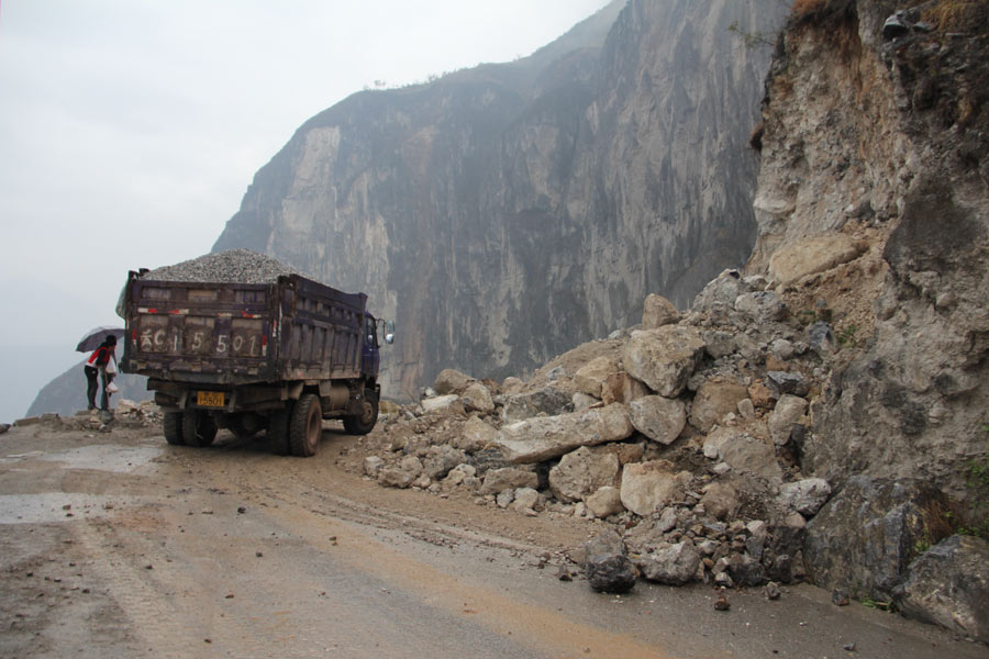 Quake hits SW China county