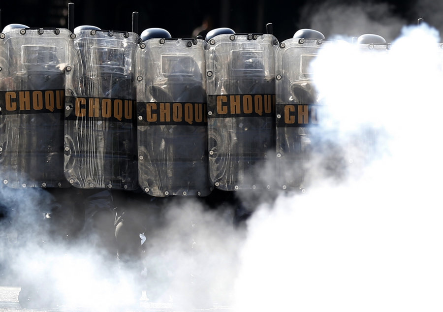 Riot police train for World Cup protest