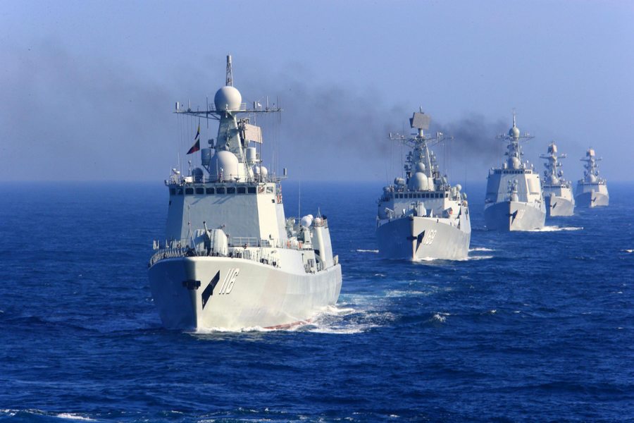 Chinese navy conducts formation exercises