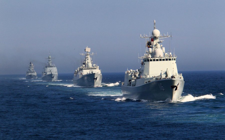 Chinese navy conducts formation exercises