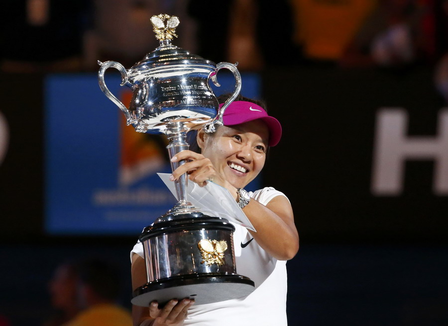 Li Na beats Cibulkova to win Australian Open