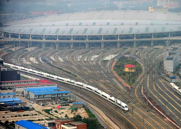 Full speed ahead for Beijing-Shanghai bullet train