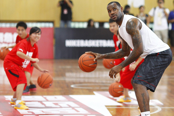 Here comes the 'King': LeBron in China