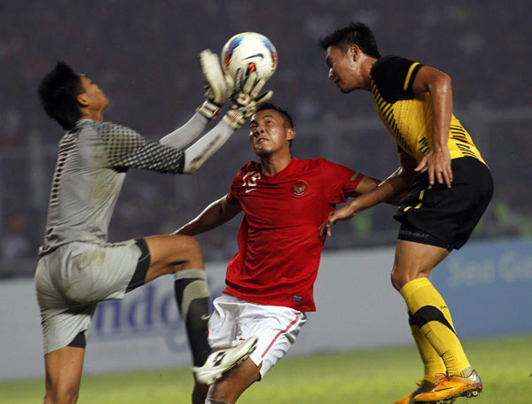 Two Indonesian fans die from SEA Games soccer final