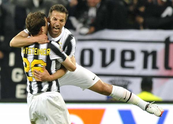 Juventus beat Lazio to go back on top