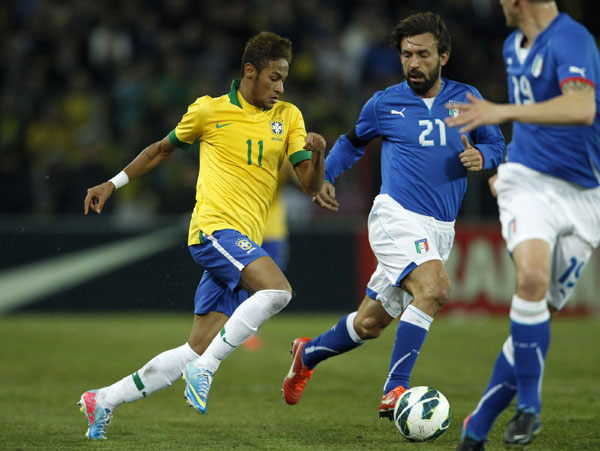 Italy's Balotelli upstages Neymar in Brazil draw