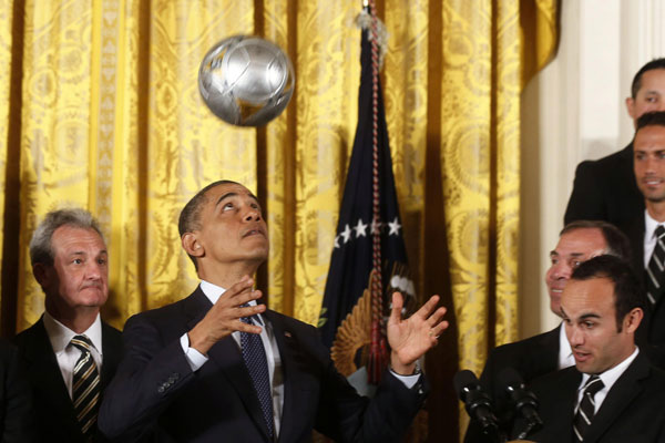 Obama hosts 2012 MLS, NHL Cup winner at White House