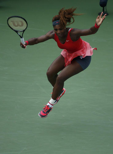 Serena beats Stephens as Murray cruises