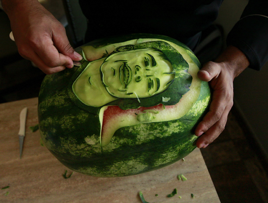 Carvings of World Cup stars show up in Sao Paulo