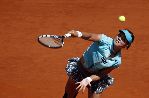 Li Na recovers to reach Madrid Open quarters