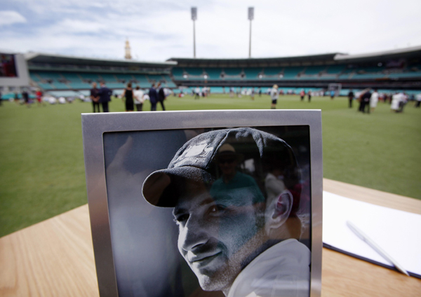 Cricketer Phillip Hughes laid to rest in hometown