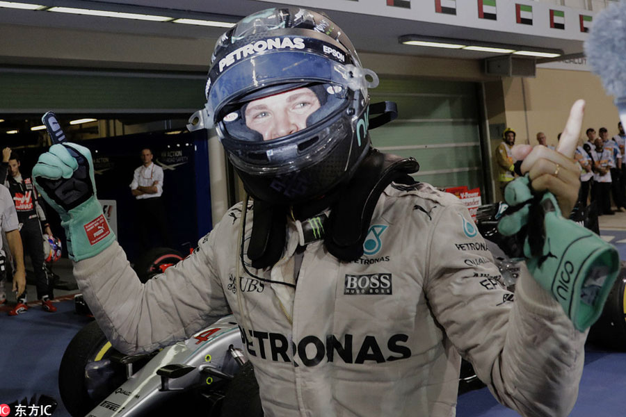 Rosberg takes Formula One title from Hamilton