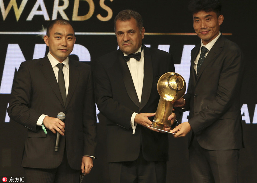 Zheng Zhi, Ronaldo scoop top global awards