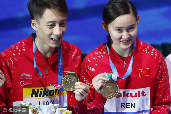 Team China showcases talents in mixed events at Worlds