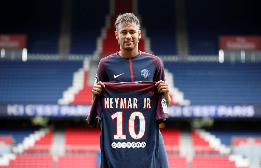 Not yet a great club, PSG signs big coup with Neymar