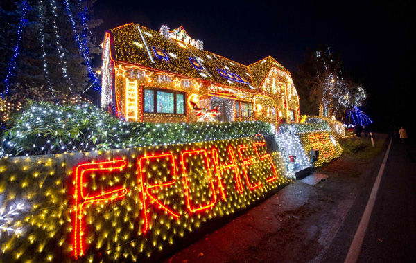 Christmas lights go up in Bremen