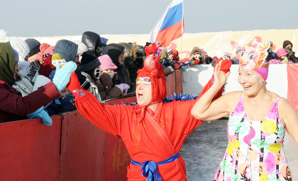 Russian winter swimmers perform in Harbin